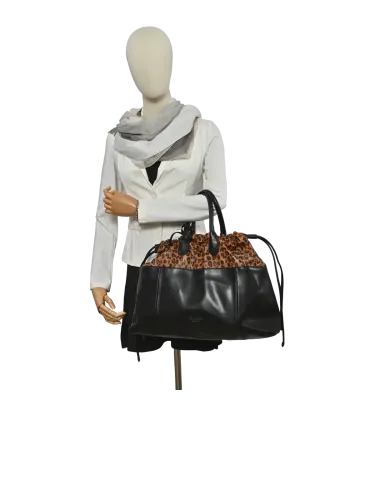 Borsa a mano Romeo Gigli Milano, in PU nero con inserti leopardati, ideale per look casual e urban. 5