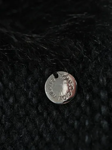 Cappello donna Romeo Gigli Milano nero, con cappuccio e collo integrato, ideale per il tempo libero invernale. 3