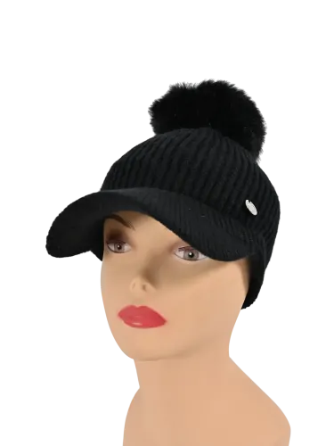 Cappello donna Romeo Gigli Milano nero con visiera e pompon sulla punta, realizzato in materiale misto acrilico e viscosa. 1