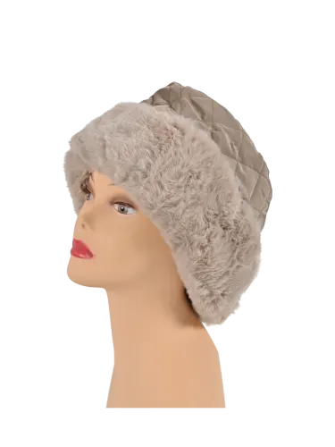 Cappello donna Romeo Gigli Milano trapuntato color fango, stile colbacco con bordo in ecopelliccia, comodo ed avvolgente. 2