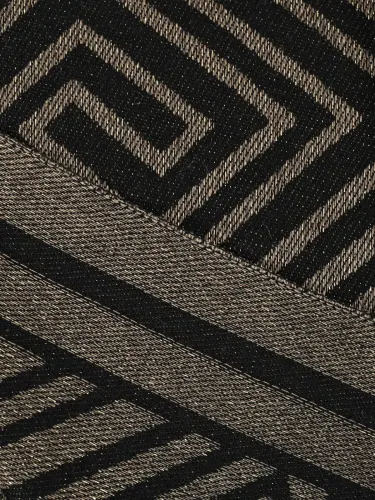 Sciarpa donna Romeo Gigli Milano nera con motivo geometrico in contrasto, realizzata in materiale leggero con piccolissime finiture dorate. 2